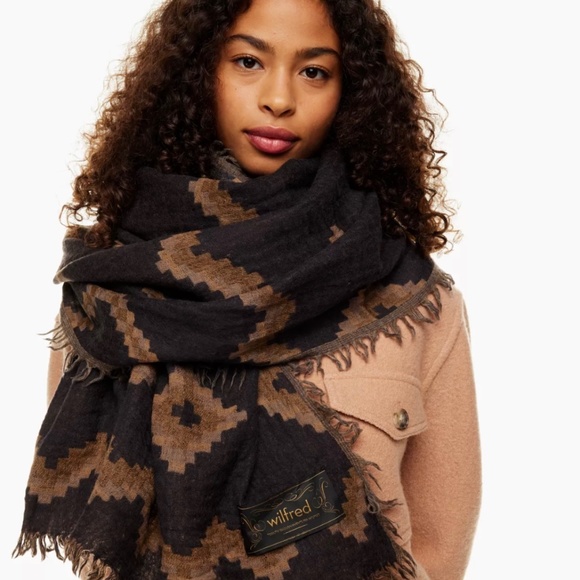 Aritzia Accessories - Aritzia Wilfred Diamond Mosaic Blanket Scarf